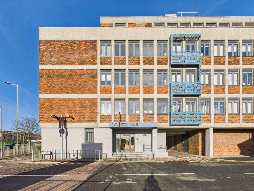 Property photo 1 of 8 4796771