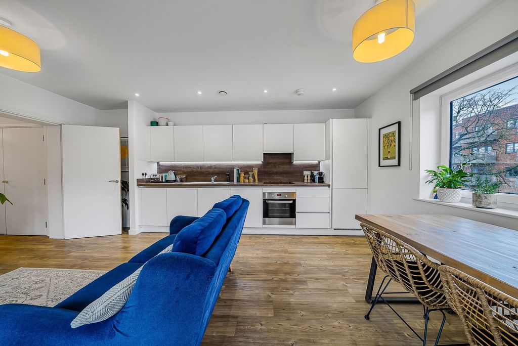 Property photo 2 of 23