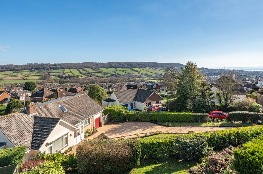 Property photo 1 of 20 1230913 E (2).Jpg