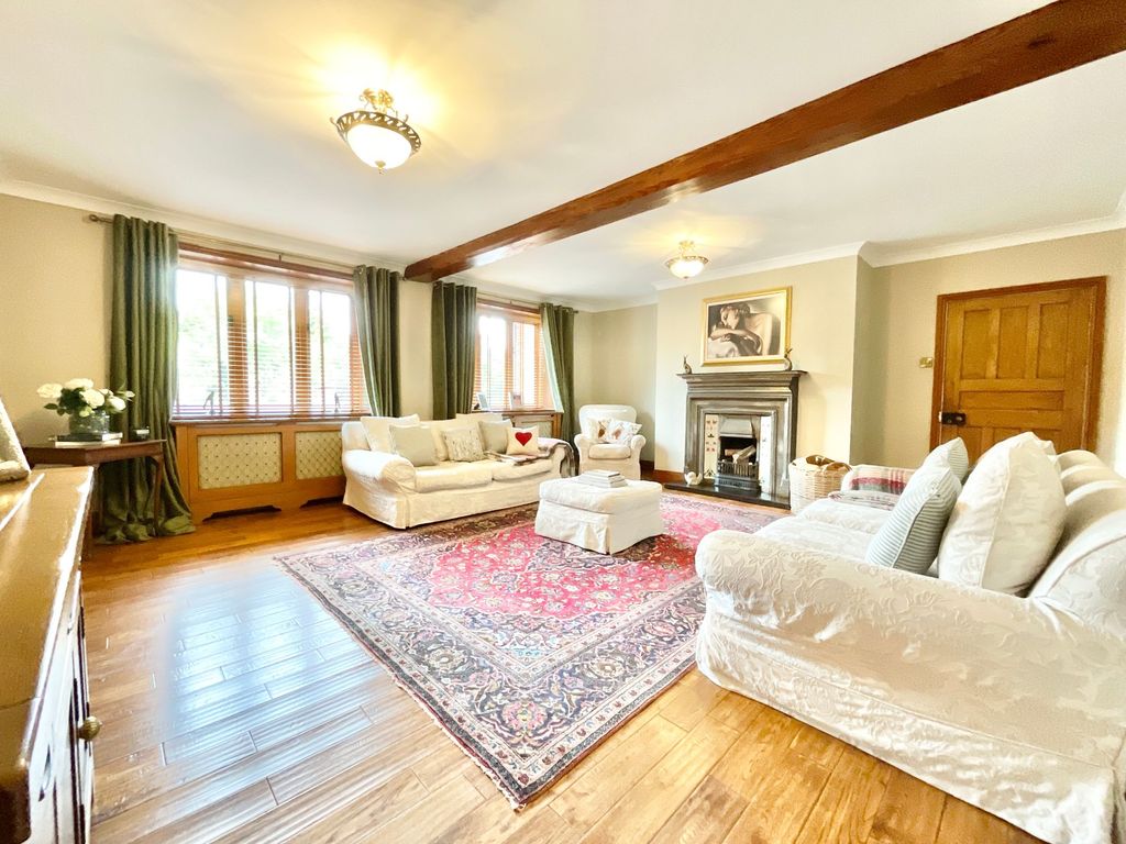 Property photo 3 of 47