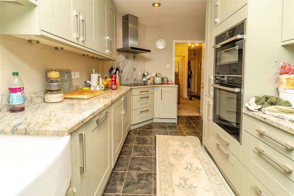 Property photo 3 of 18 Picture No. 10