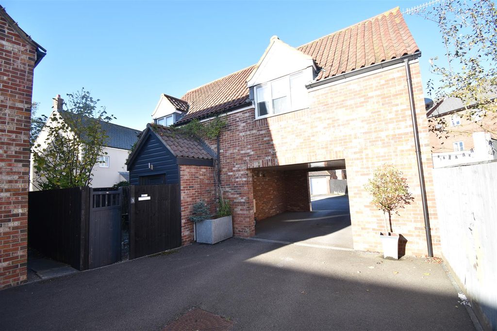 Property photo 1 of 16 Front.Jpg