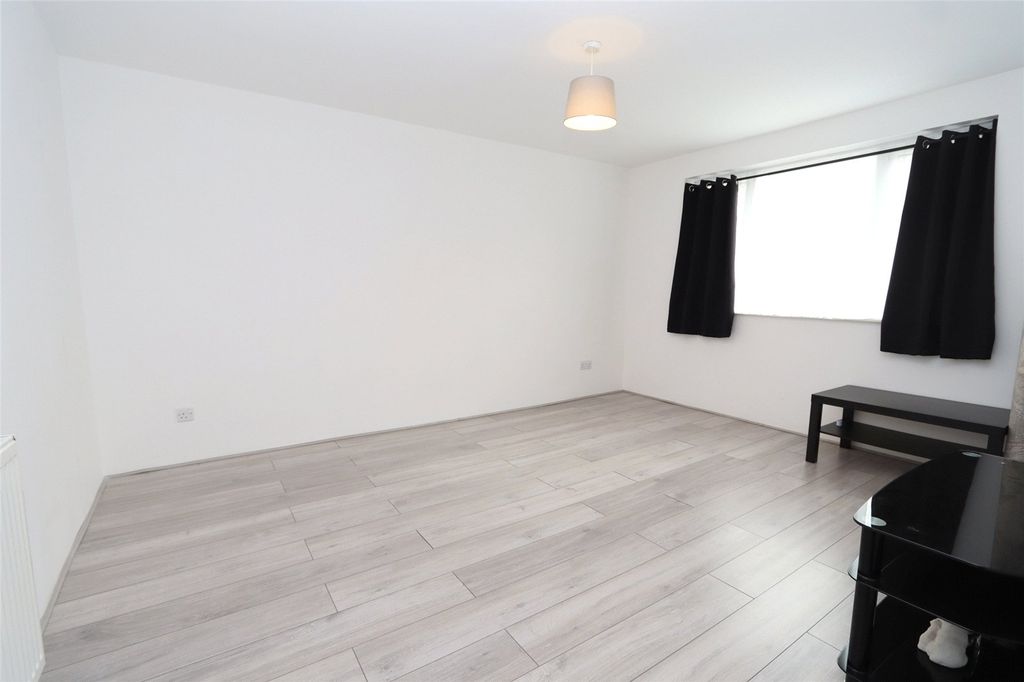 Property photo 3 of 12 Picture No. 08