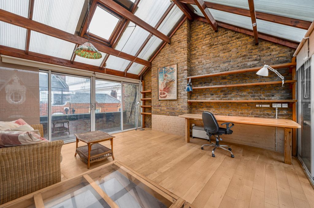 Property photo 2 of 15