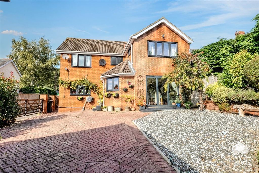 Property photo 1 of 31