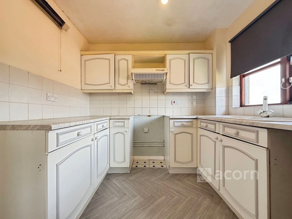 Property photo 3 of 8 95207c76--4Dd0-B7...