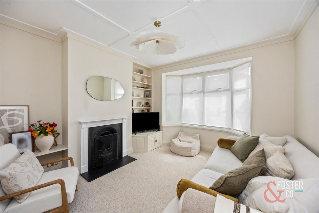 Property photo 2 of 43 Aldrington Avenue, 6-003.Jpg