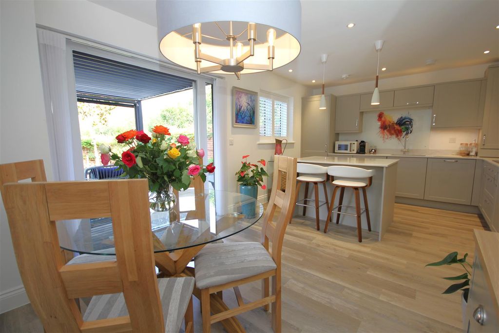 Property photo 3 of 16 Img_1045.Jpg