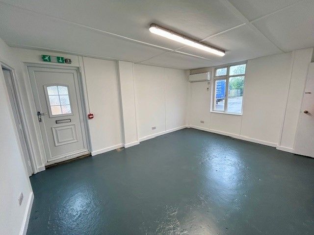 Property photo 3 of 7 Photo 3