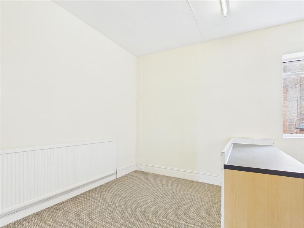 Property photo 3 of 9 F3, 43 Montpellier Terrace03557G0-Pr0173-Still004.