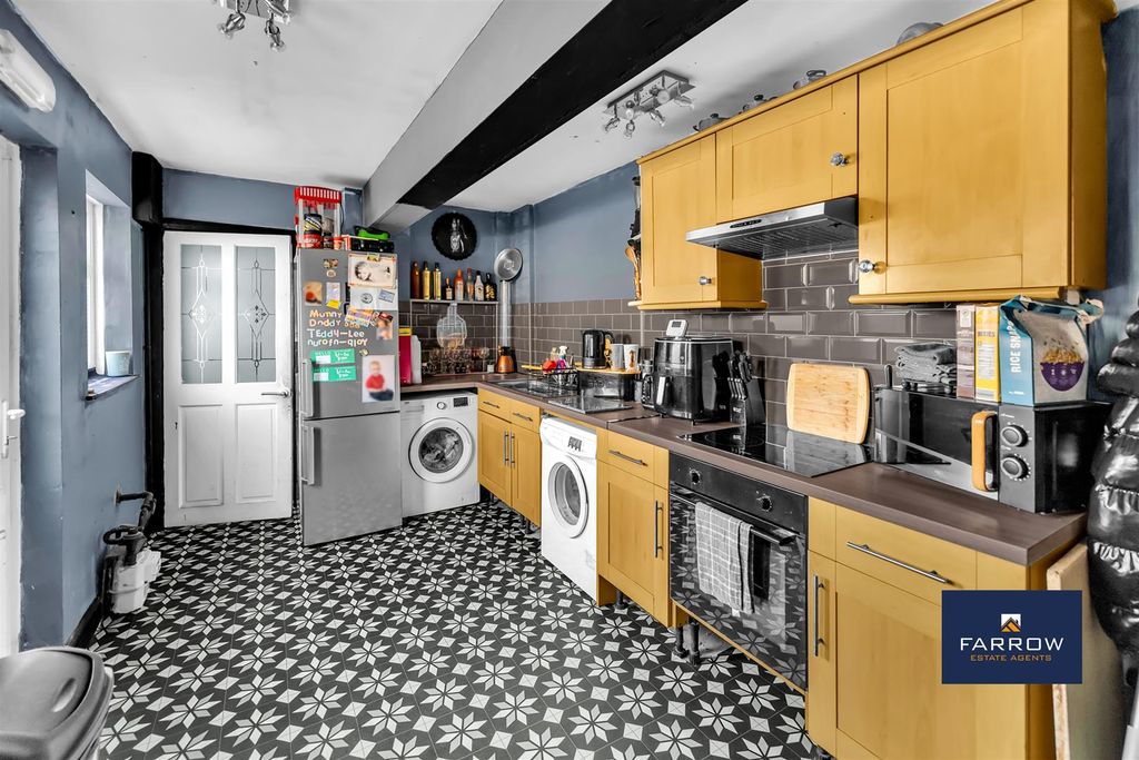 Property photo 2 of 22 Kitchen