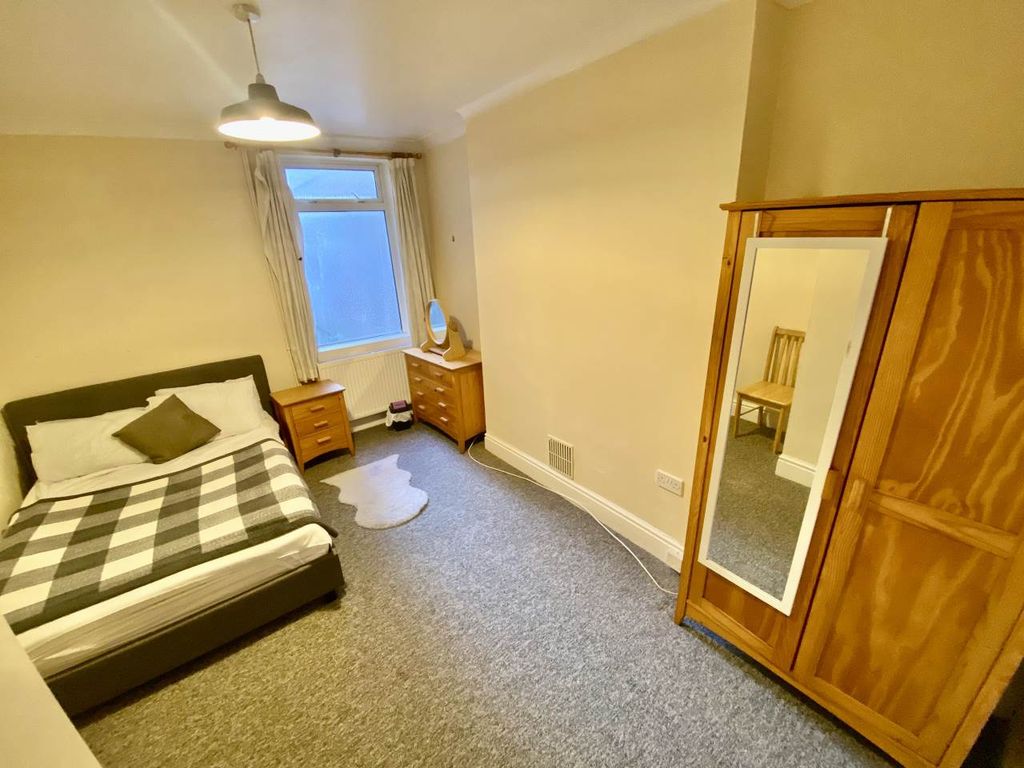 Property photo 3 of 11 Img_3719