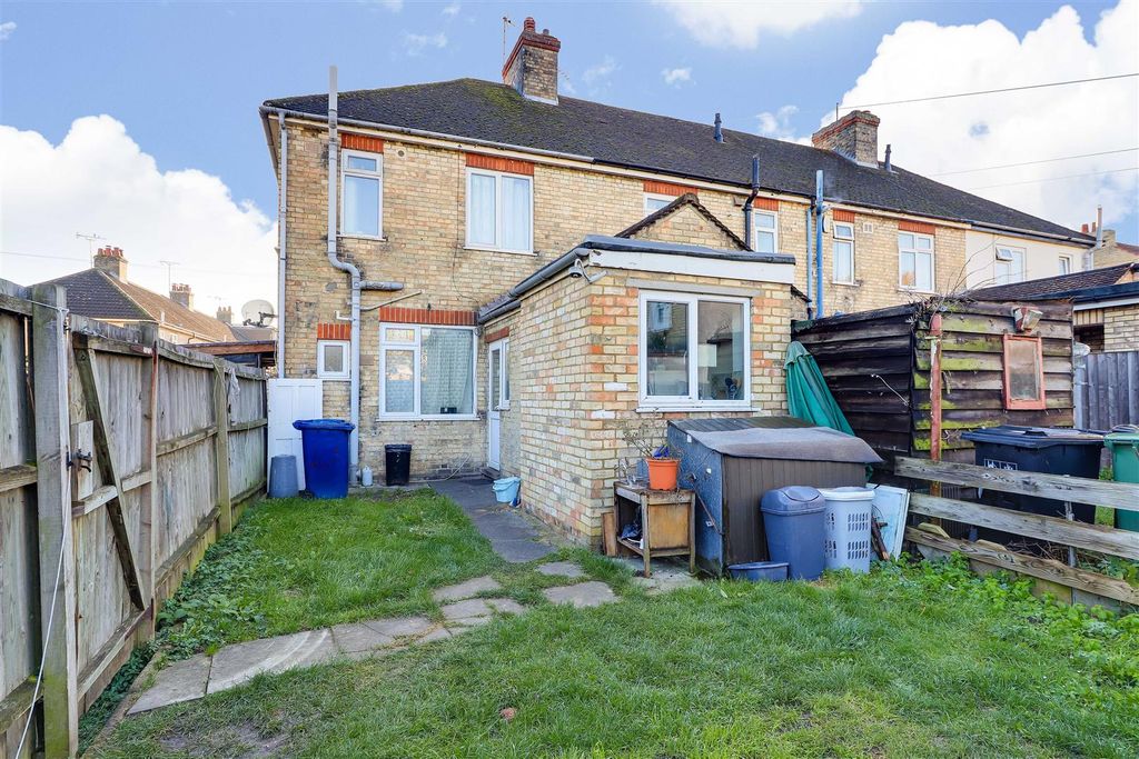 Property photo 3 of 10 Img (8).Jpg