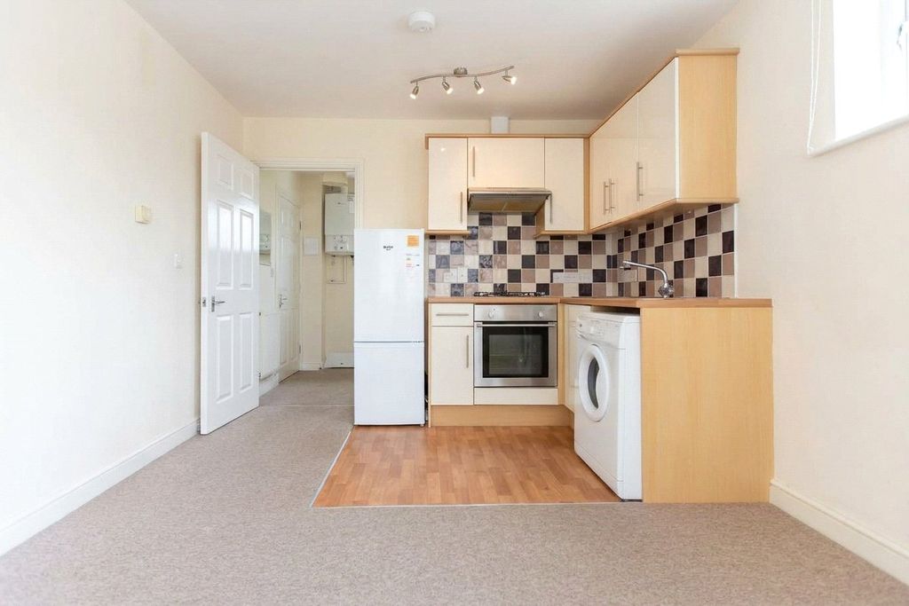 Property photo 3 of 13 Picture No. 24
