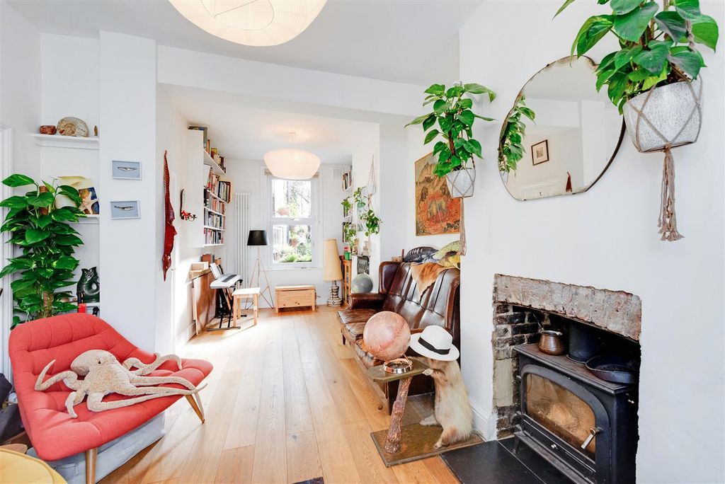 Property photo 3 of 15 54197 Hi Res (2).Jpg