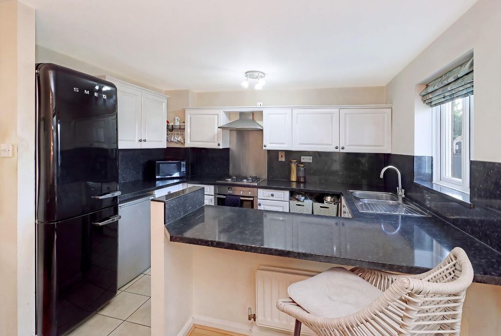Property photo 3 of 11 Kitchen / Diner