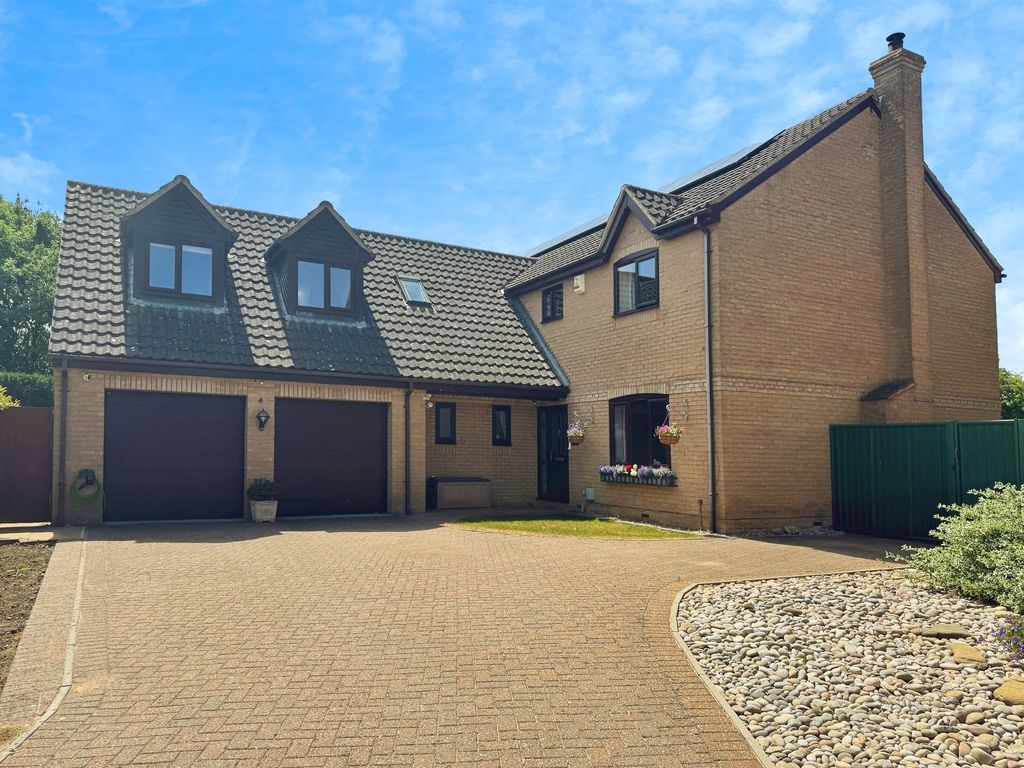 Property photo 1 of 17