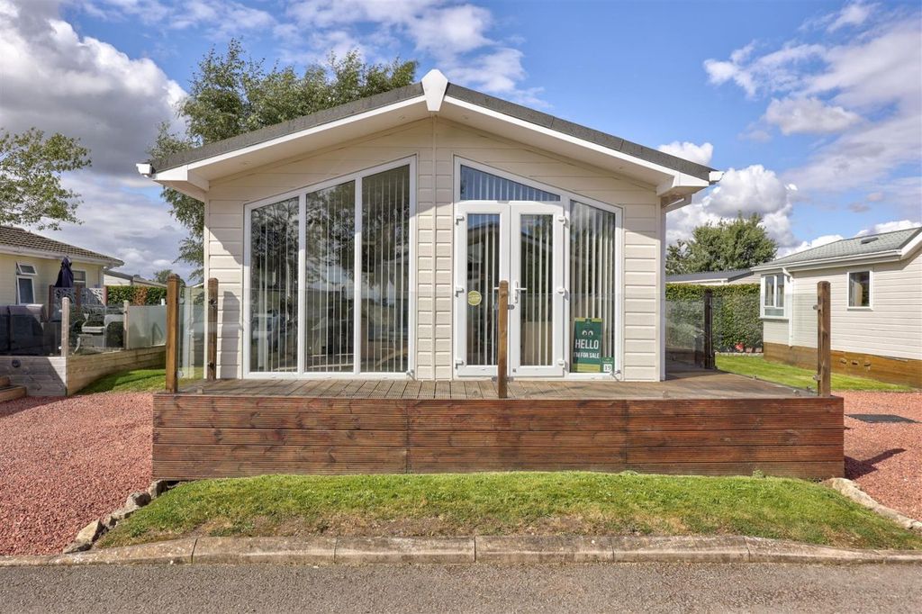 Property photo 2 of 6 Lfcq4c4Xkgpx4Wt8Trskg.Jpg