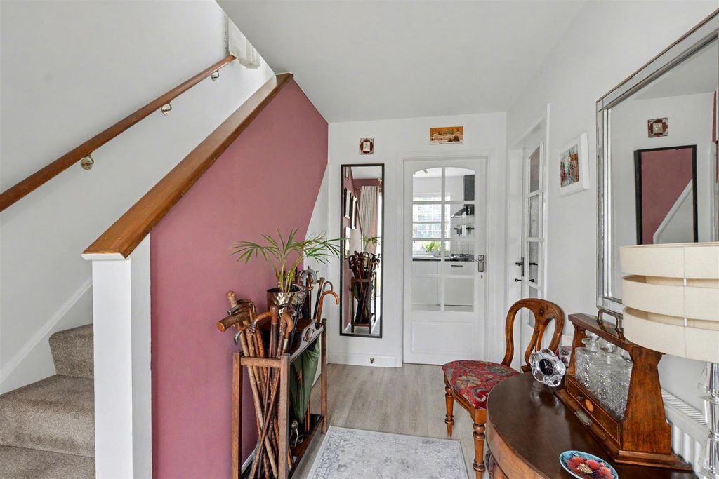 Property photo 3 of 21 Halllway_2.Jpeg