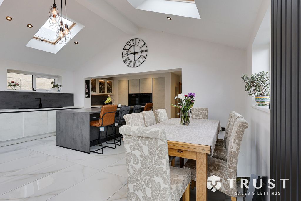 Additional image 11 of 4 bed detached bungalow for saleHall Park Avenue, Liversedge WF15