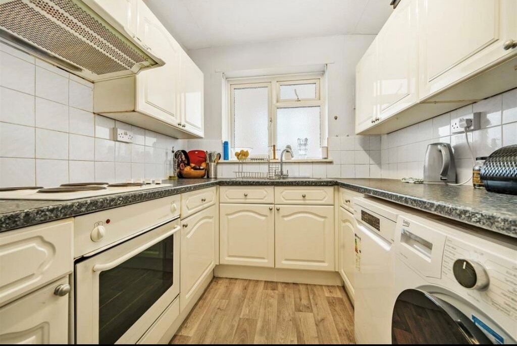 Property photo 3 of 6 Picture No. 06