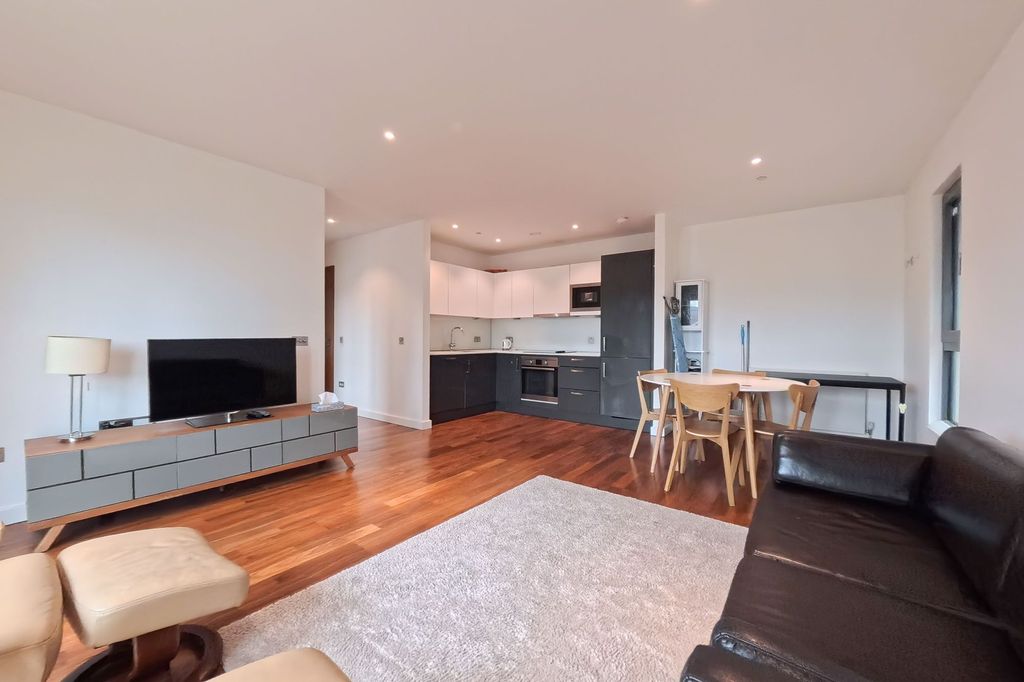 Property photo 2 of 16