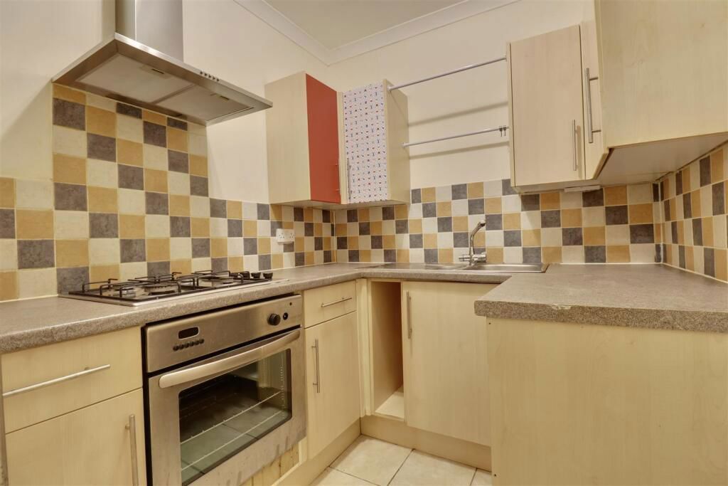 Property photo 2 of 10