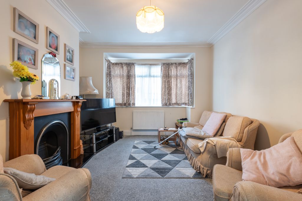 Property photo 2 of 30