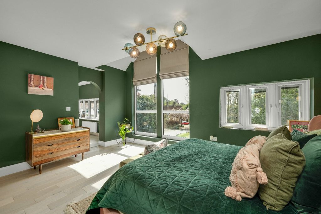 Additional image 14 of 5 bed detached house for saleDrakes Close, Esher, Surrey KT10
