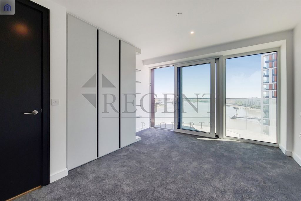 Property photo 3 of 12 Bedroom 1