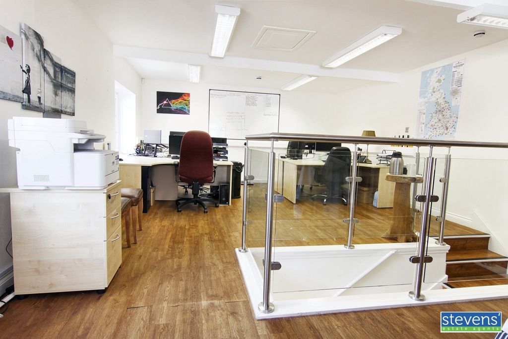 Property photo 3 of 6 Img_2711