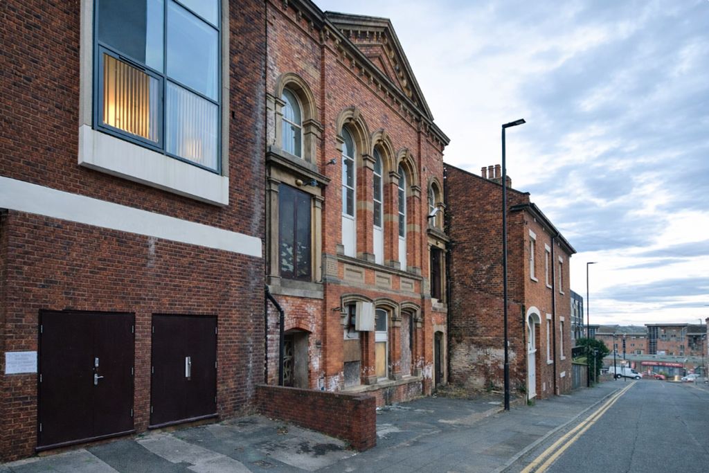 Property photo 1 of 6 Market Street View