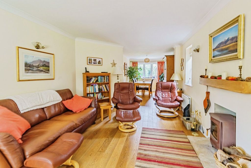 Property photo 3 of 24