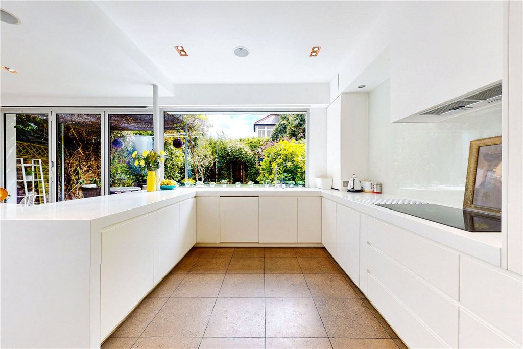 Property photo 2 of 22 Kitchen