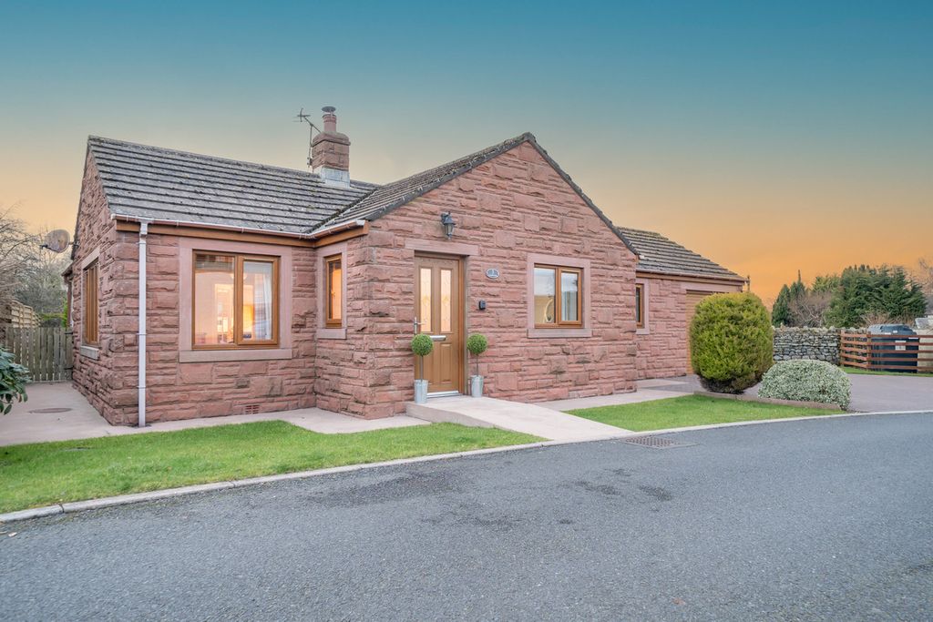 Property photo 1 of 31