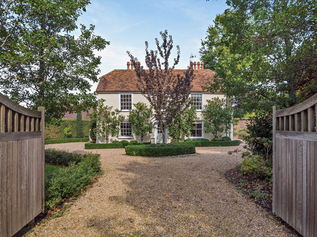 Property photo 1 of 18 Upper Ensign House