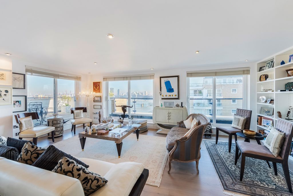 Property photo 1 of 22