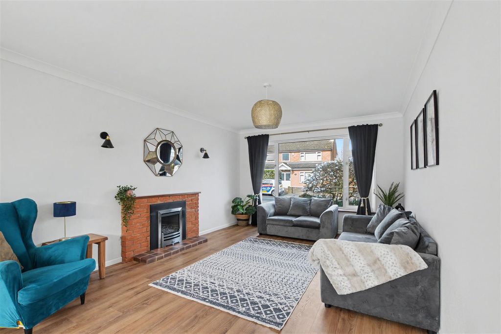 Property photo 2 of 26 Lounge Diner_1.Jpeg