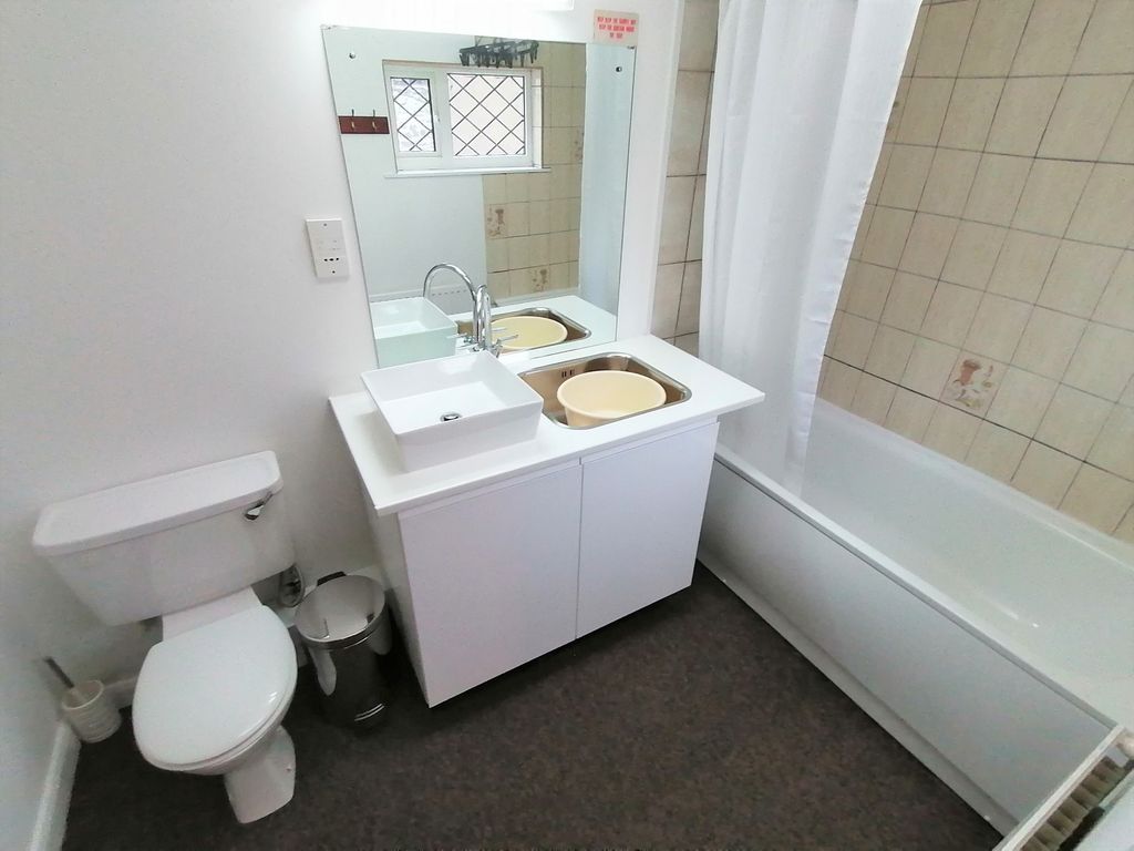 Property photo 3 of 3