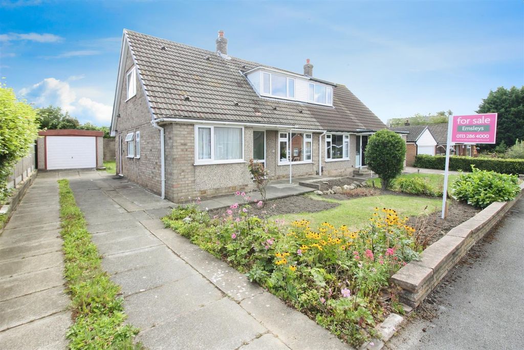 Property photo 1 of 20 Outside