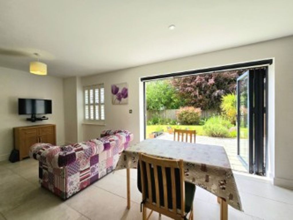 Property photo 3 of 54