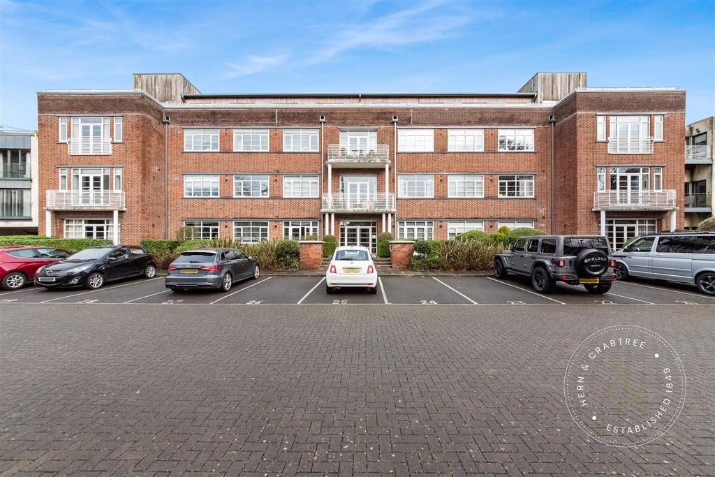 Property photo 1 of 25 St-Winefrides-22.Jpg