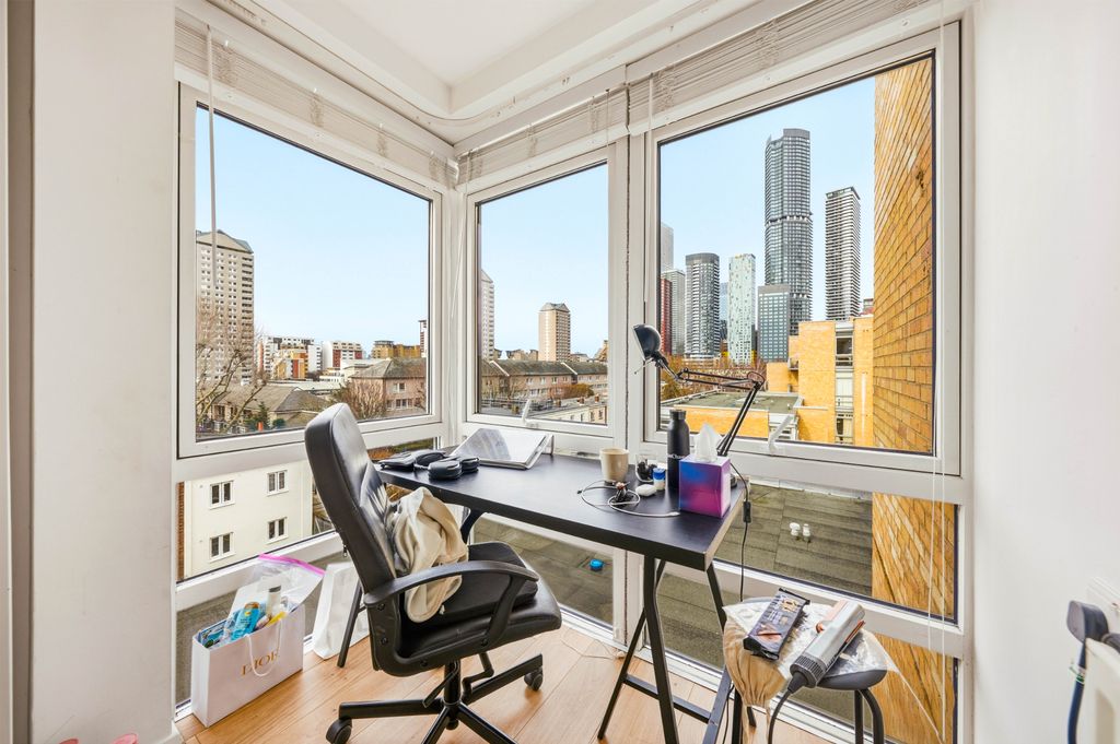 Property photo 2 of 29 Photos-26