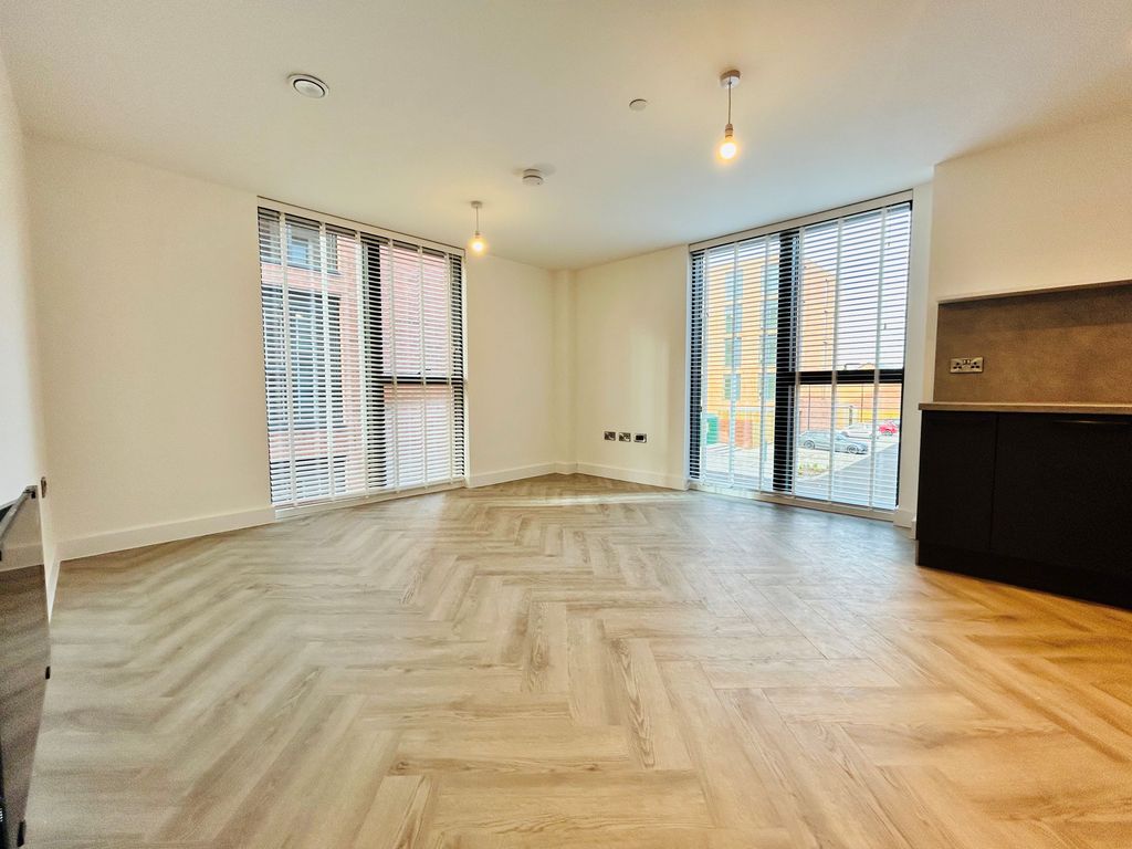 Property photo 2 of 7 Living Room