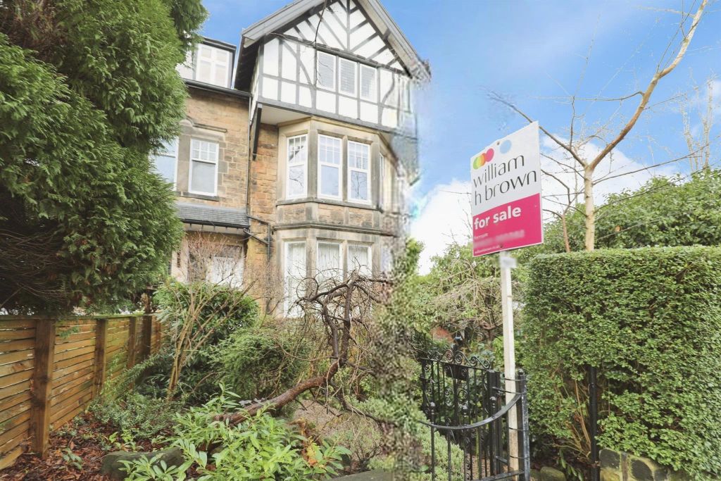 Property photo 2 of 13