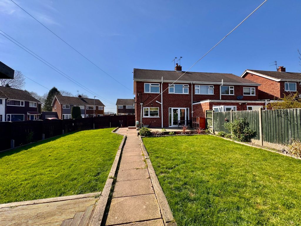 Property photo 2 of 27