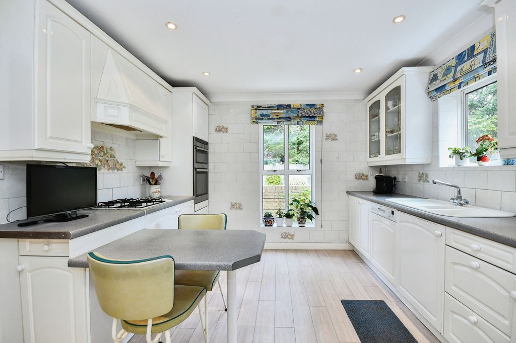 Property photo 3 of 16 Photography