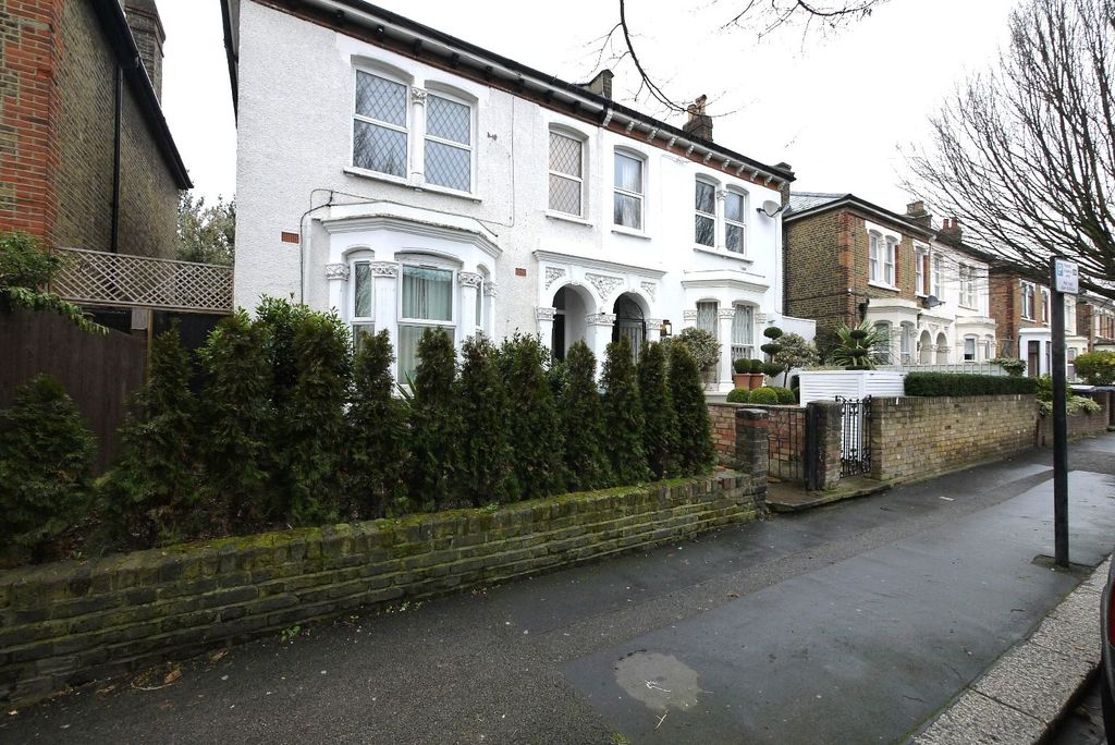 Property photo 1 of 12 1116841