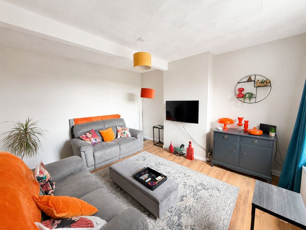 Property photo 2 of 10 5377302