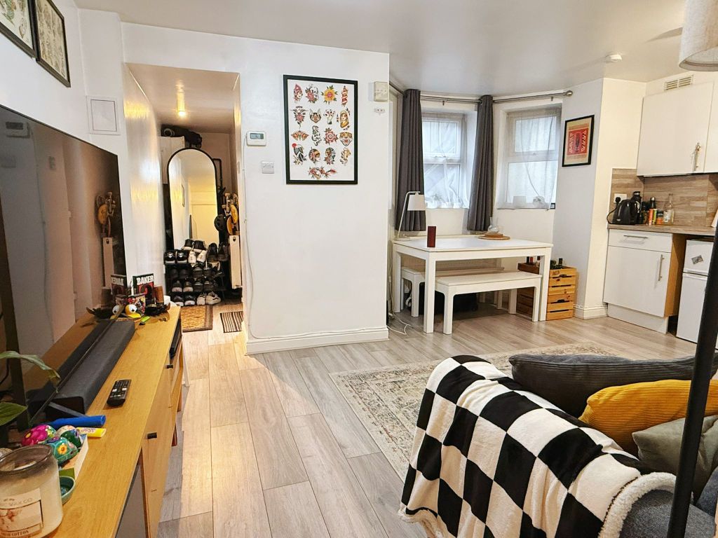 Property photo 1 of 12 Open Plan Living Room/Kitchen